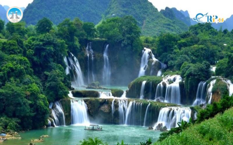 Thác tình yêu Ô Quy Hồ vẻ đẹp lãng mạn giữa rừng già