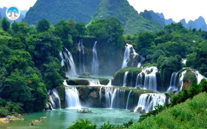 Thác Bạc vẻ đẹp hoang sơ của núi rừng Sapa