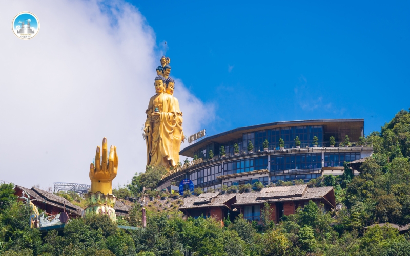 Khu du lịch Cổng Trời Ô Quy Hồ